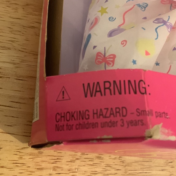 1996 birthday Barbie - Picture 7 of 11